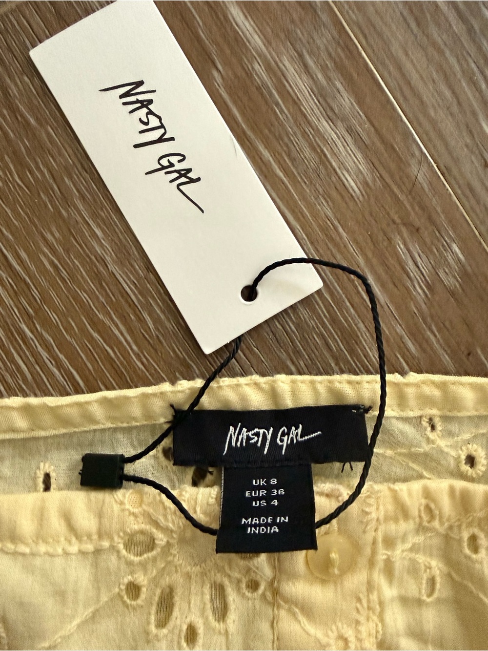 Nasty Gal Butter Yellow Eyelet Lace Up Corset Crop 4 Top Coquette Summer - Picture 6 of 6